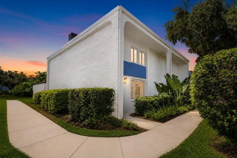 2962 Pine Cone Cir, FL