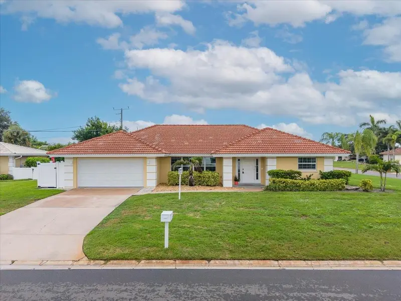 100 Matisse Cir W, FL