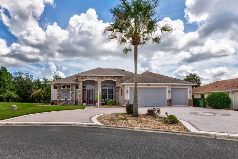 Leesburg Legacy pending