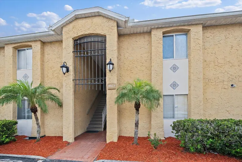 1927 Toucan Way #306, FL