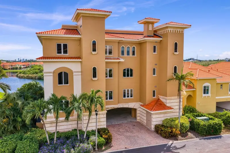 43 Bayview Ct S #A, FL