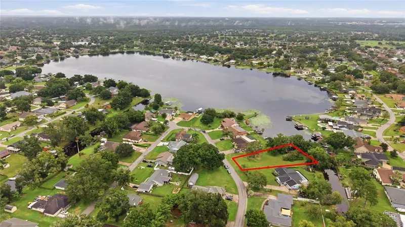 22506 Shoreside Dr, FL