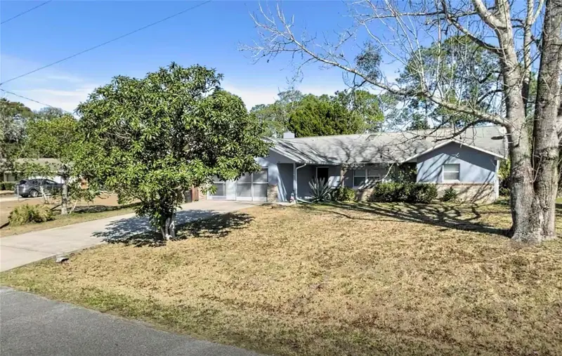 180 Beechwood Ln, FL