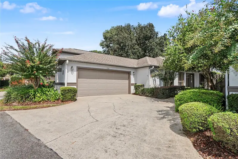 1930 Se Clatter Bridge Rd, FL