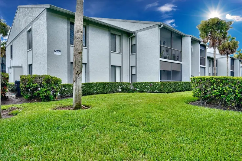 1716 Pine Ridge Rd #F1, FL