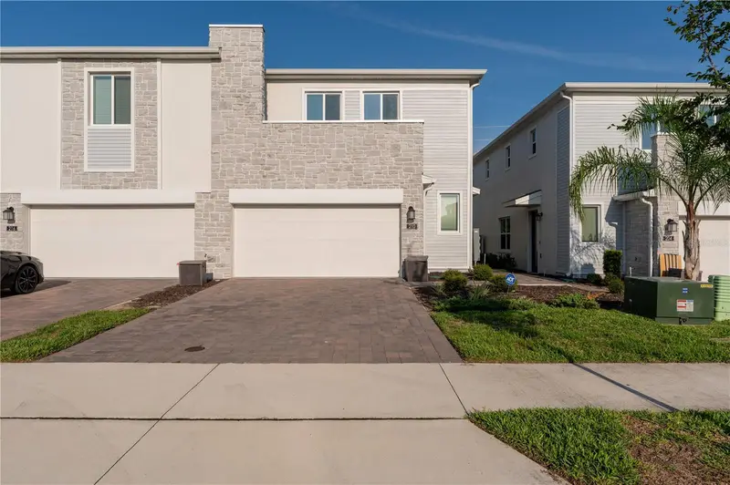 210 Bogey Dr, FL