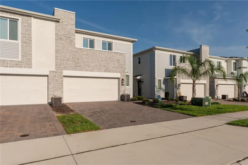 210 Bogey Dr, FL