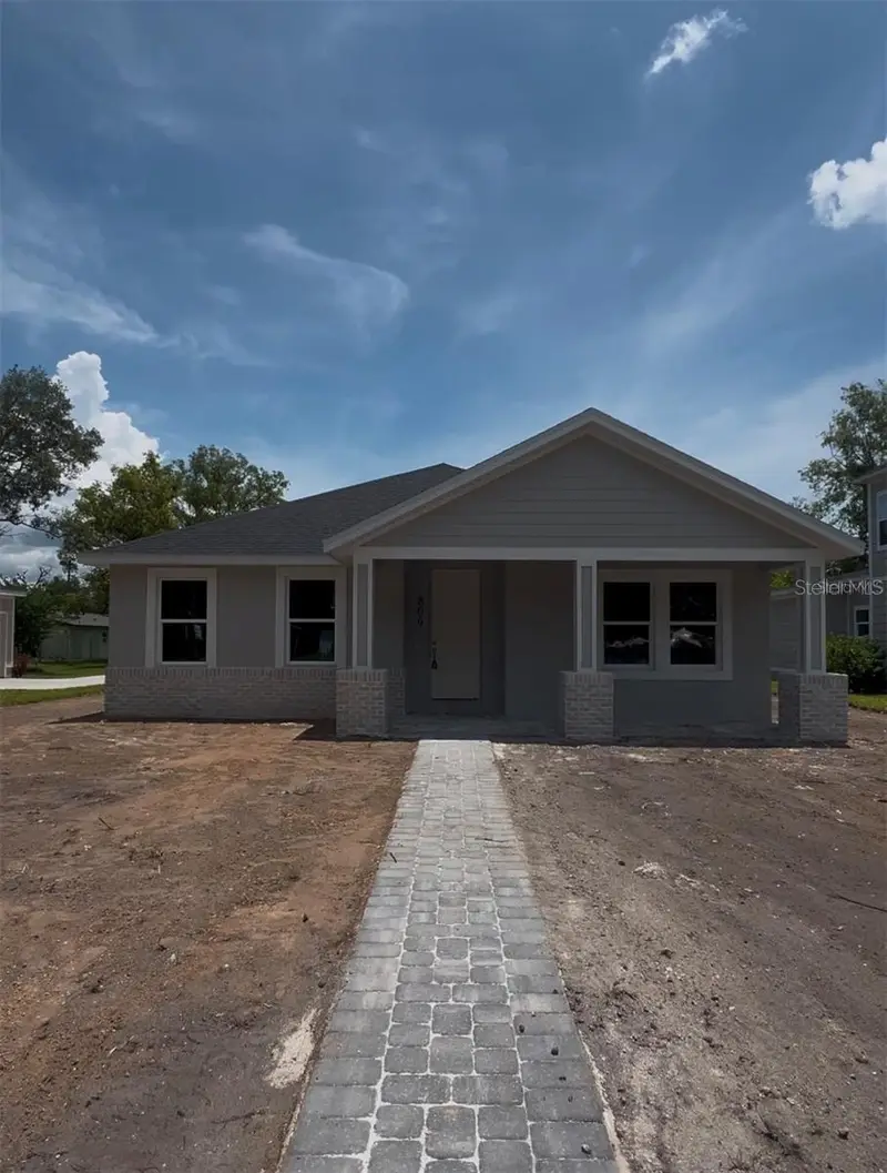 809 S Locust Ave, FL