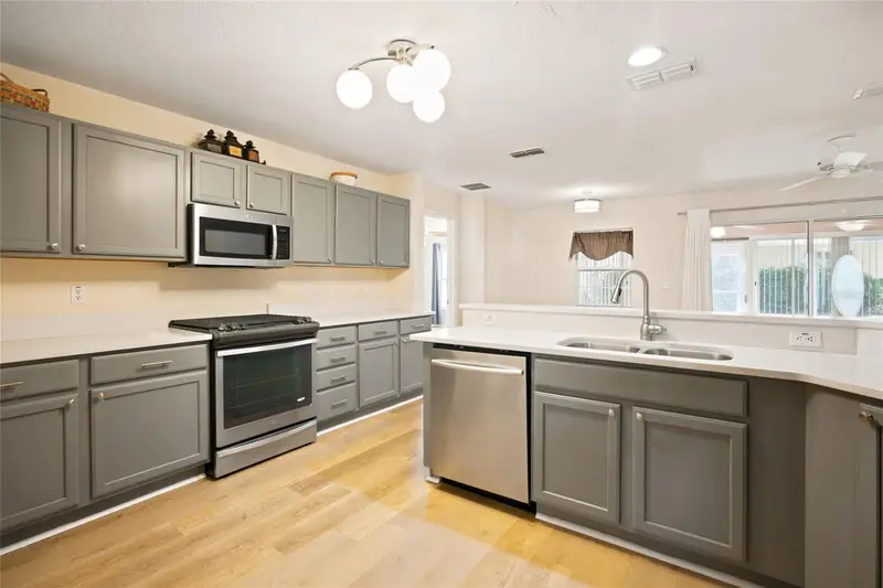 8034 Sw 81st Loop, FL