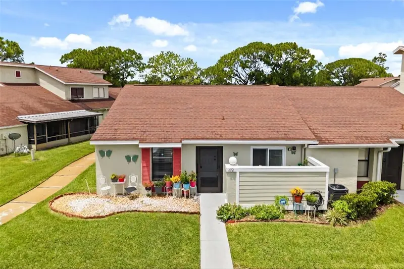 49 Pine Island Cir, FL
