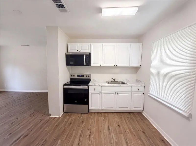 706 Flanders Ave, FL