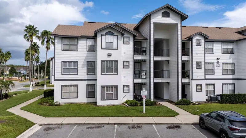 2207 Antigua Pl #715, FL