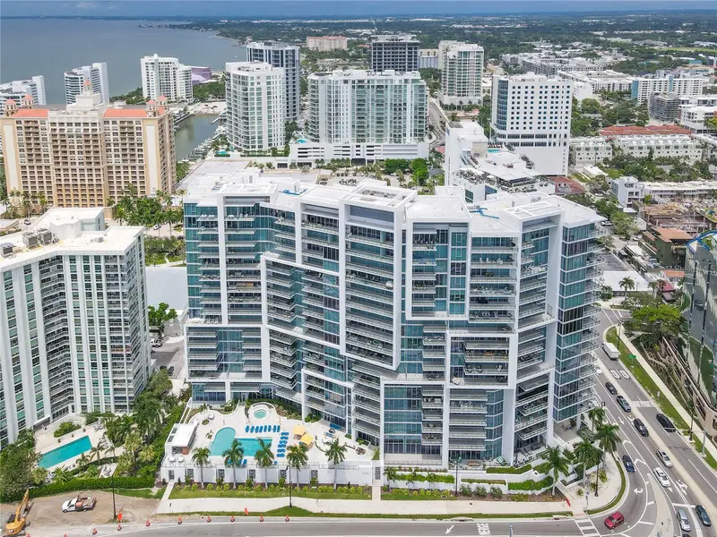 1155 N Gulfstream Ave #806, FL