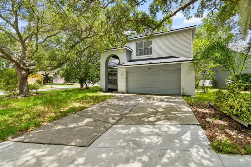 12914 Longcrest Dr, FL