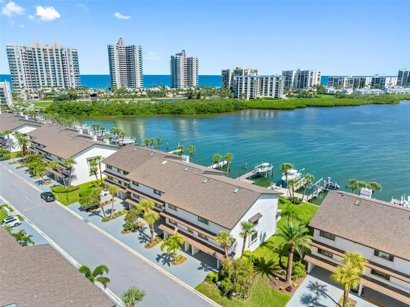 160 Marina Del Rey Ct, FL