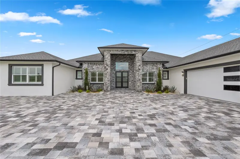 34435 Donna Vista Pl, FL