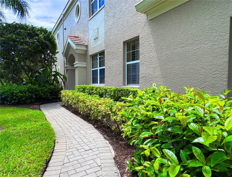 7434 Botanica Pkwy #101, FL