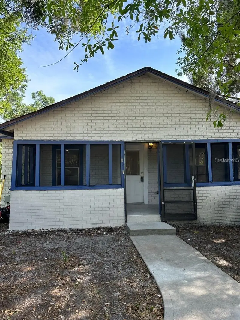 1219 W 8th St, FL