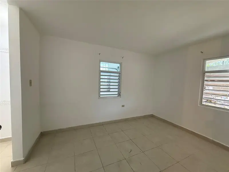 223 Almendro, PR
