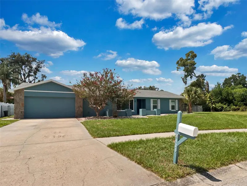 2423 Buckhorn Manor Dr, FL