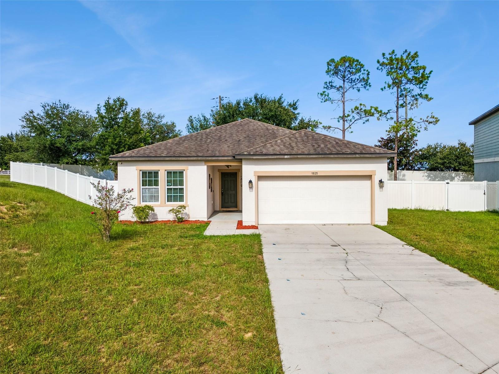 1025 Margot Ln, FL