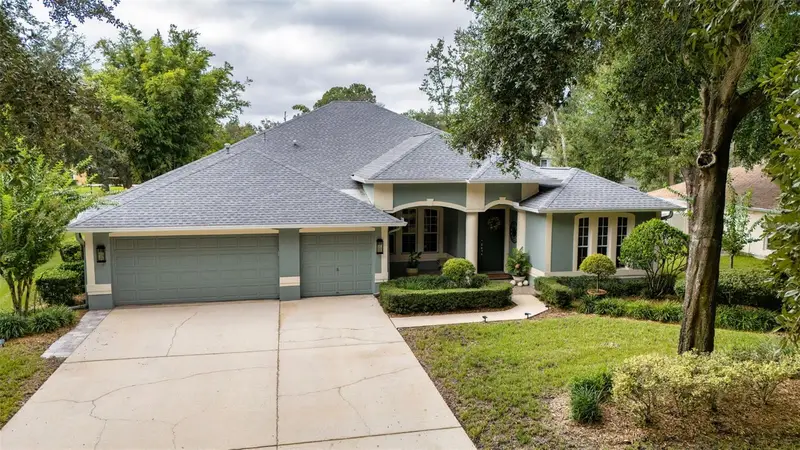 28 Camelot Ridge Dr, FL