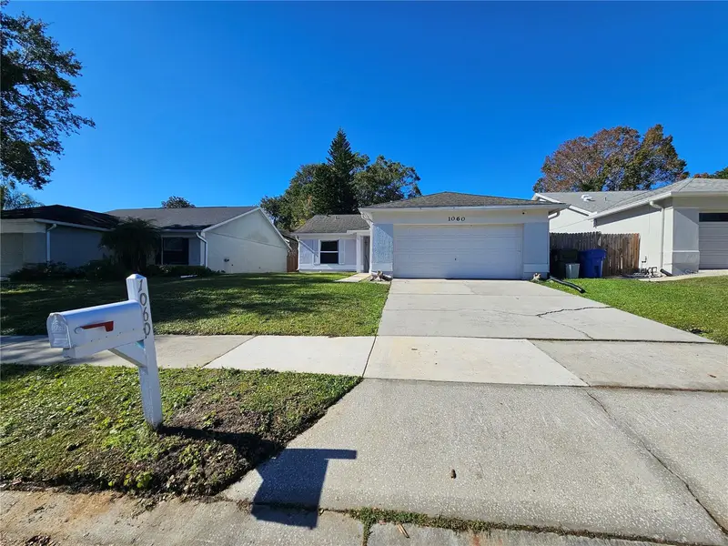 1060 Dees Dr, FL