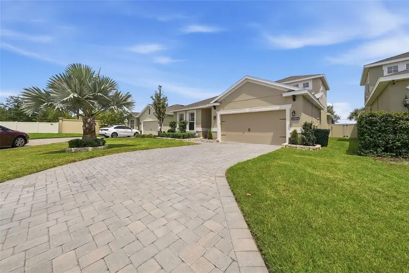 12204 Blue Pacific Dr, FL
