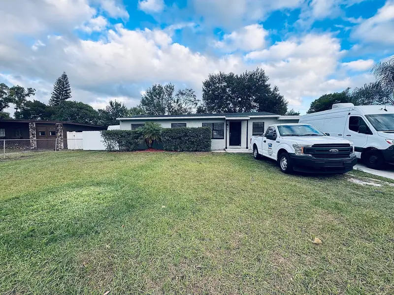 17 S Solandra Dr, FL