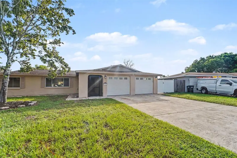 5751 Dolores Dr, FL