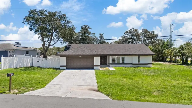120 Fountain Ct, FL