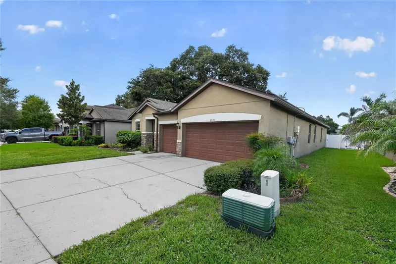 2130 Landside Dr, FL