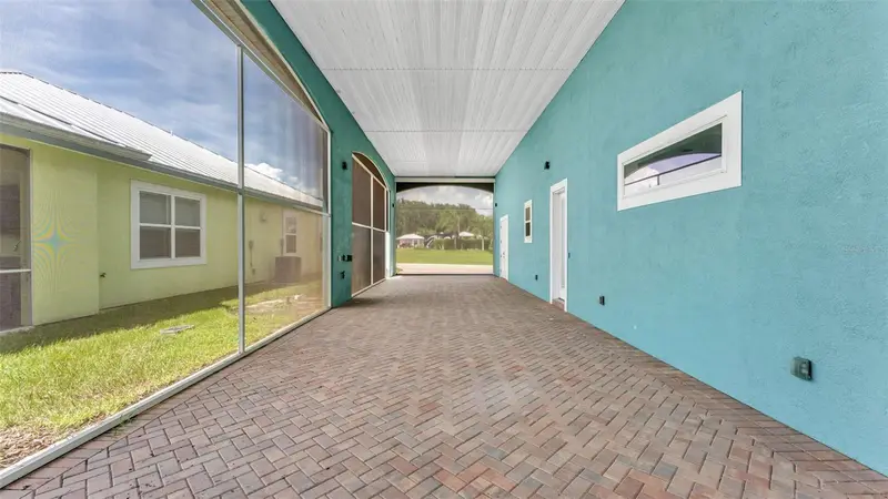 3220 Fish Hawk Dr, FL