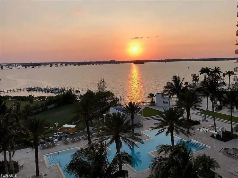 3000 Oasis Grand Blvd #1002, FL