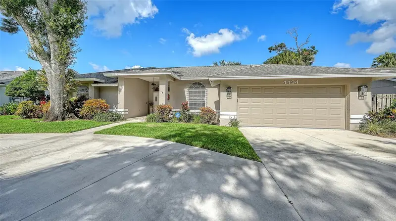 4494 Diamond Cir E, FL