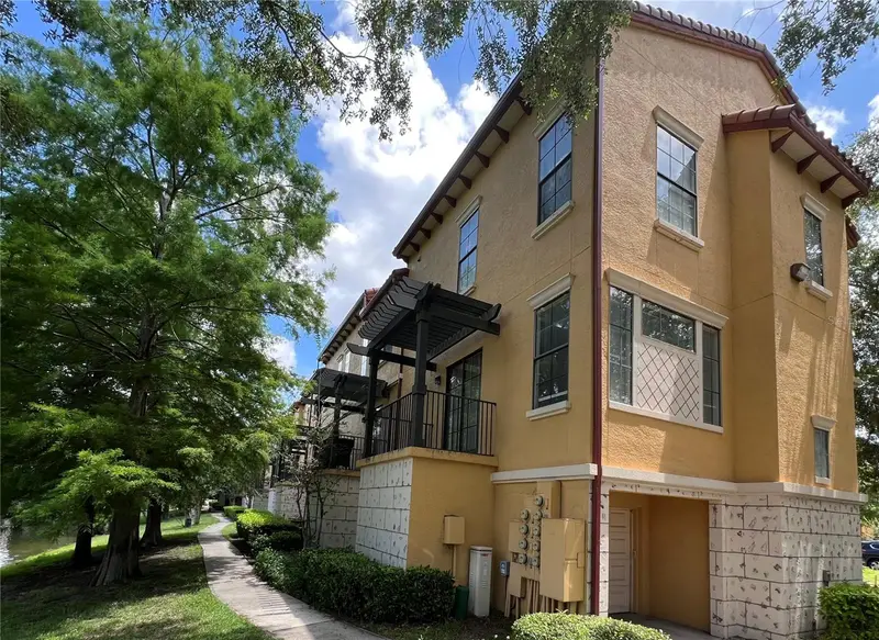 6121 Metrowest Blvd #101, FL