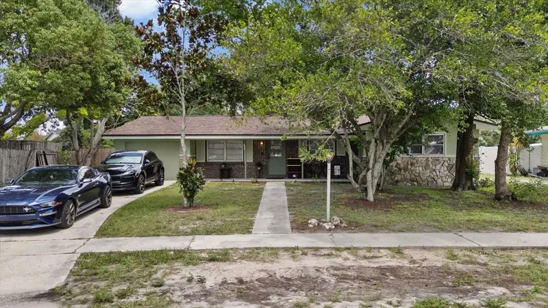 4552 Cynthia Ln, FL