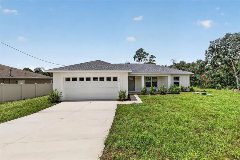 103 Walnut Dr, FL
