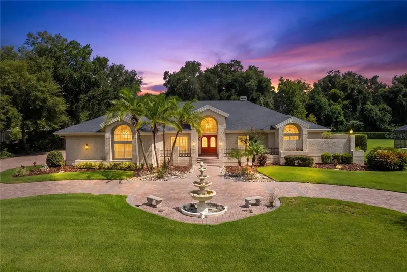 738 Bear Creek Cir, FL