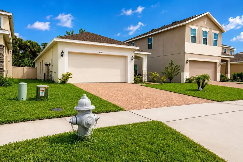 5003 Royal Point Ave, FL