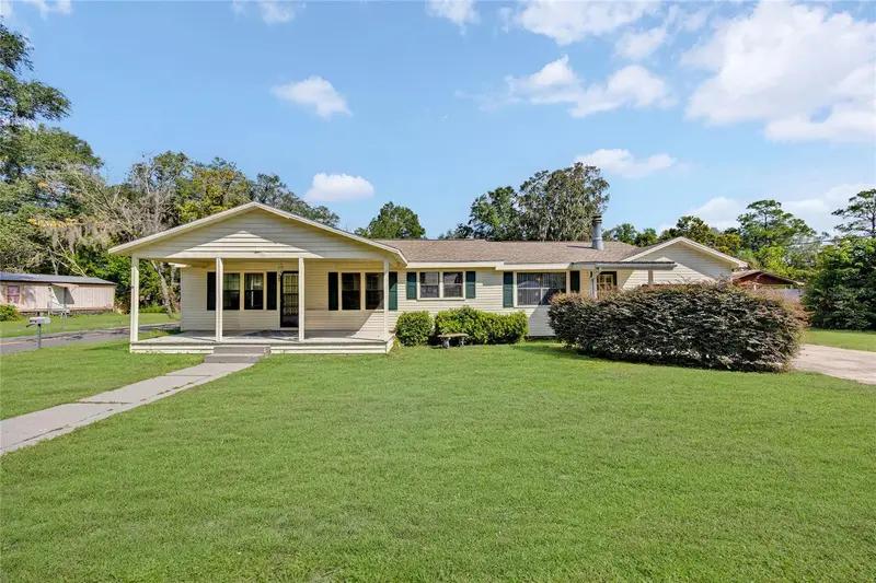 207 Senter Ave Nw, FL