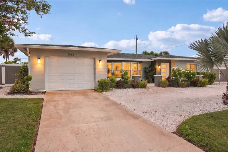 365 Shamrock Blvd, FL