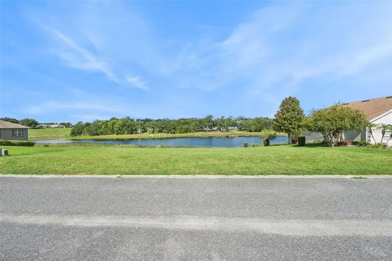 77 Fairway Cir #101, FL