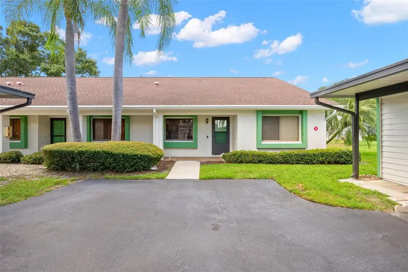 2502 Royal Pines Cir #5c, FL