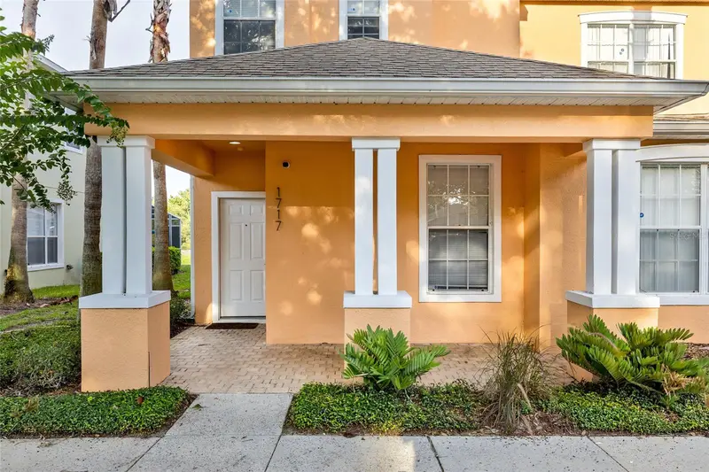 1717 Retreat Cir, FL