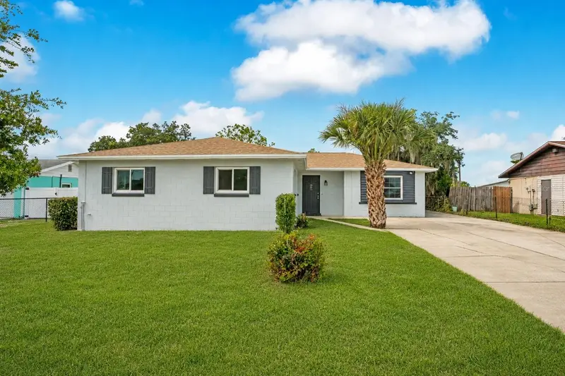 205 Fern Rd, FL