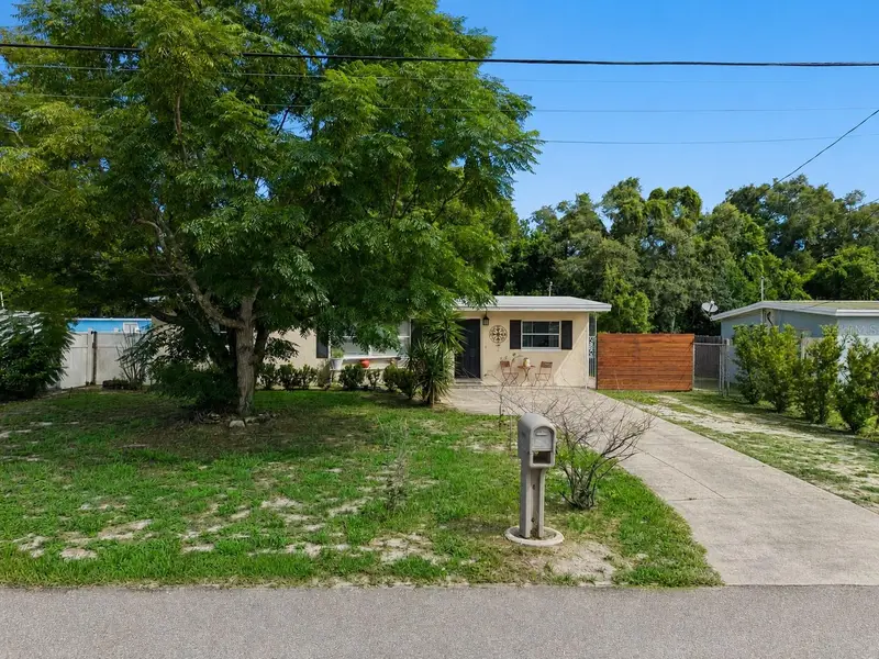 1104 Malcom Rd, FL