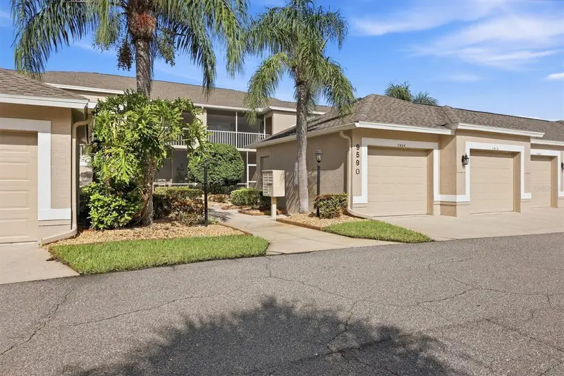 9590 High Gate Dr #1912, FL