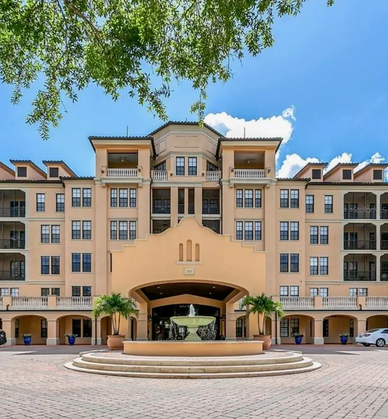 501 Mirasol Cir #208, FL