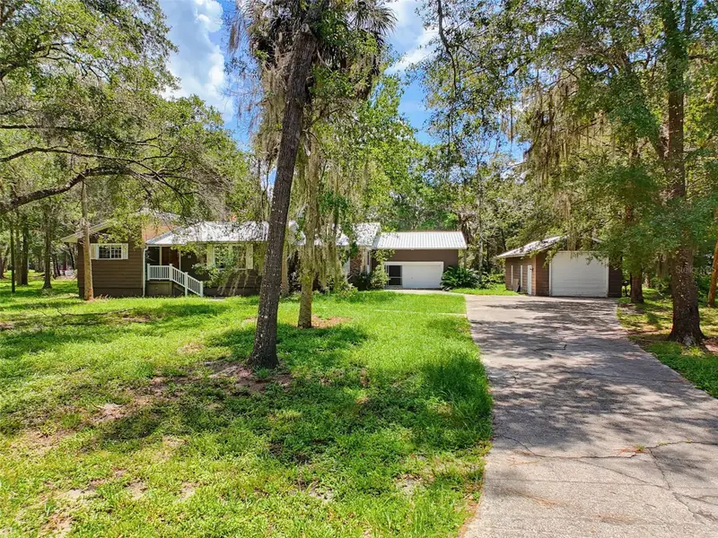 11 Patricia Rd, FL